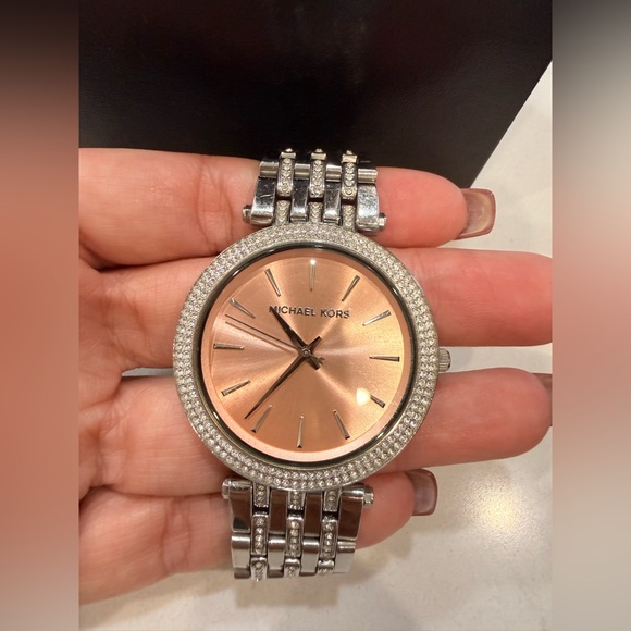 EUC Michael Kors Darci Glitz MK3218 Wrist Watch Women Rose Gold And Silver - Picture 4 of 7